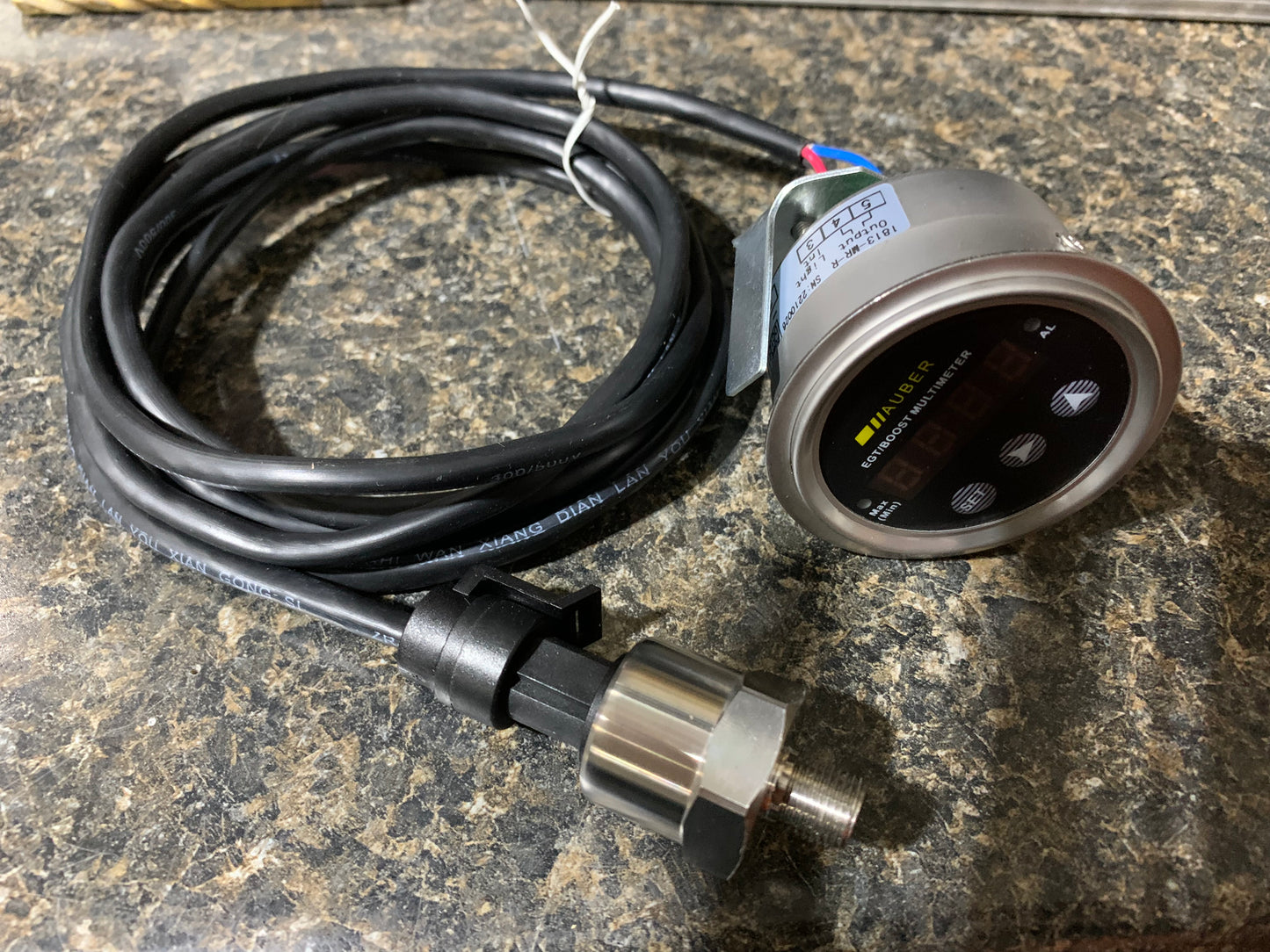 Digital Boost Pressure Gauge and sensor with Peak Recall